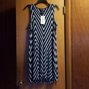 Chelsea&Theodore navy& mint dress size m NWT